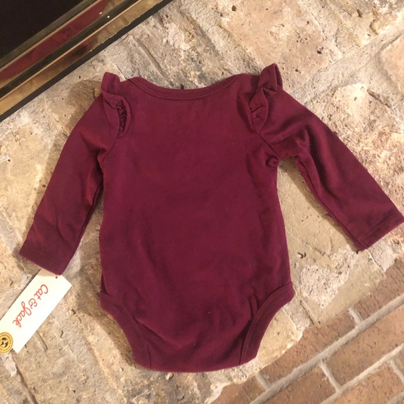 Ruffled shoulder long-sleeved onesie - Picture 2 of 3